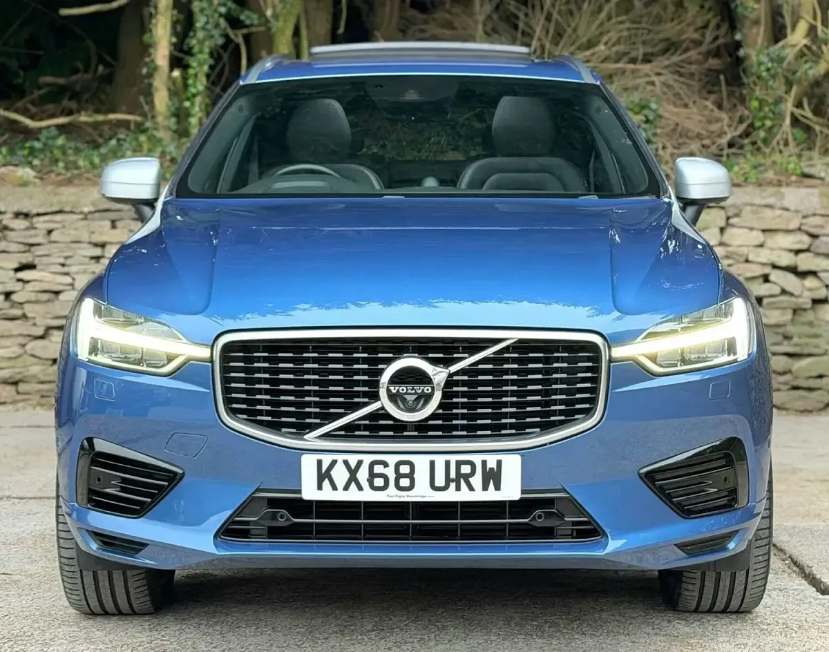 Used Volvo XC60 R-Design Pro 2018 Blue SUV