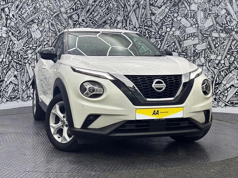Used Nissan Juke N-Connecta 117 HP (86 kW) 2020 White SUV