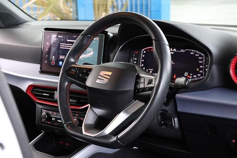 Used Seat Arona FR Sport 2022 White SUV