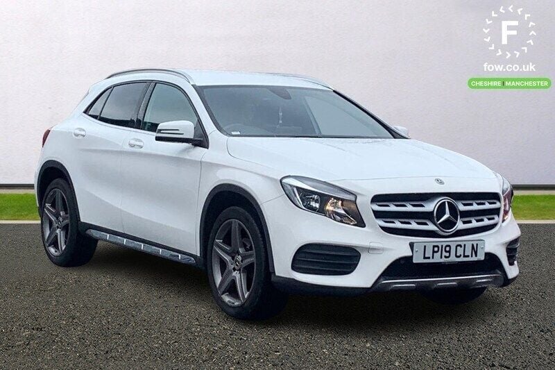 White Used 2019 Mercedes GLA200 AMG line SUV | £16,599 (Fair price) - Image 1/3