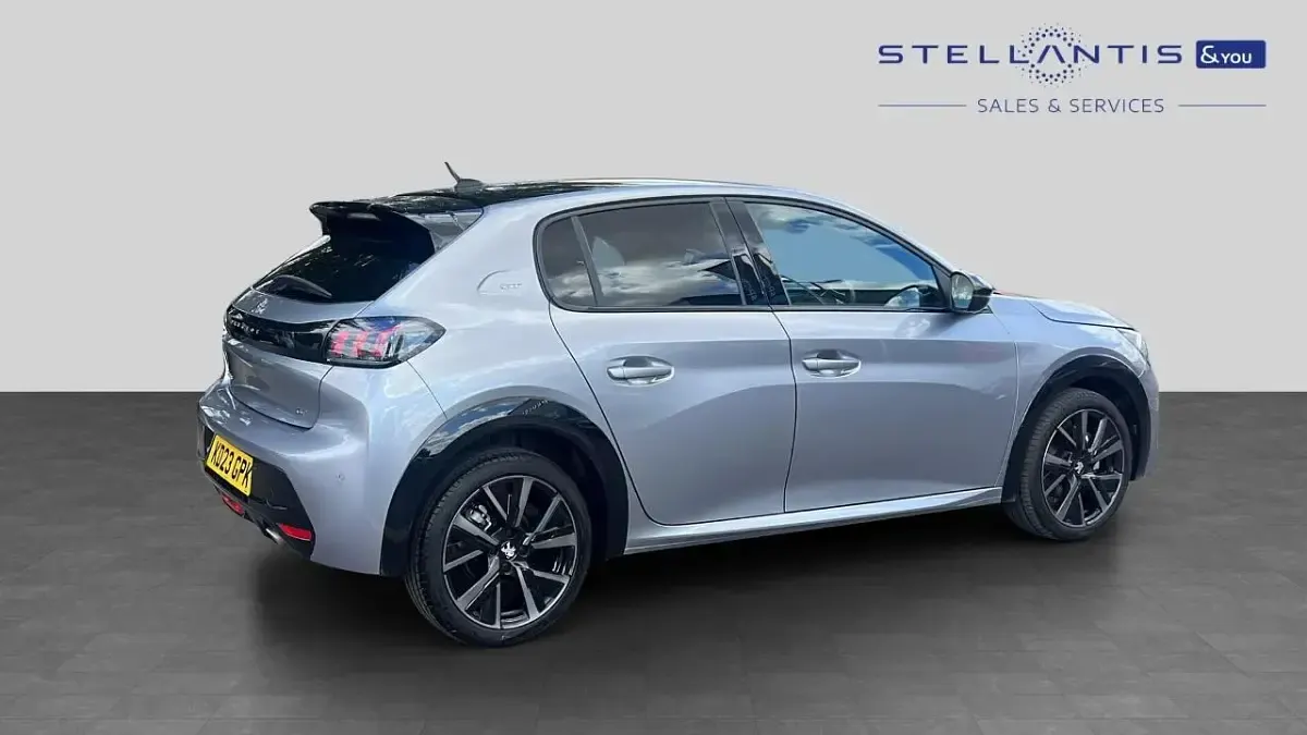 Used Peugeot 208 GT 99 HP (72 kW) 2023 Grey Hatchback