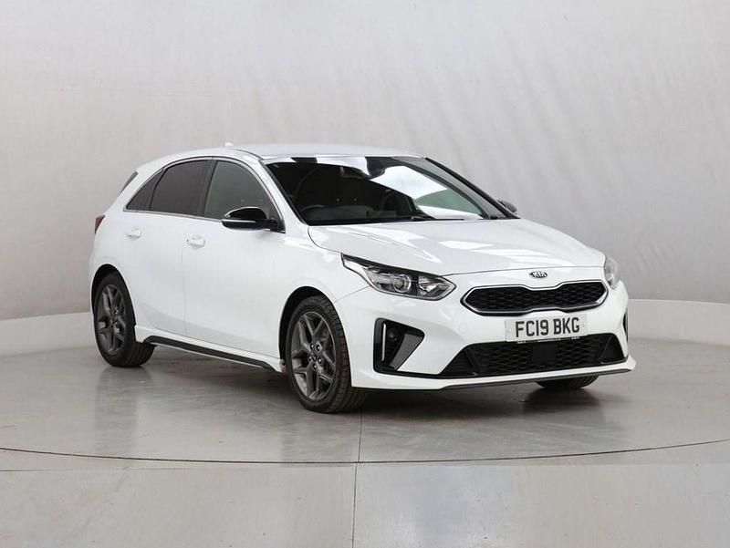 Used Kia Ceed GT-Line 118 HP (86 kW) 2019 White Hatchback