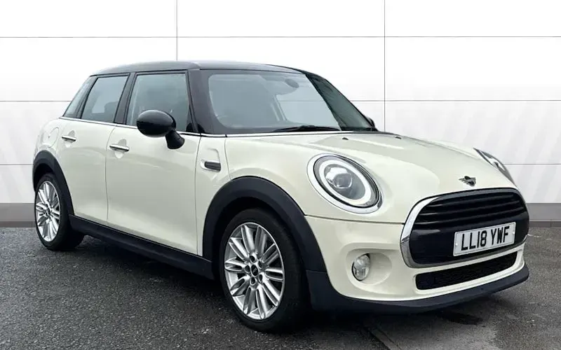 Used Mini Cooper Hatch 136 HP (100 kW) 2018 Hatchback