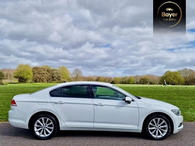 Used VW Passat Business 2016 White Sedan