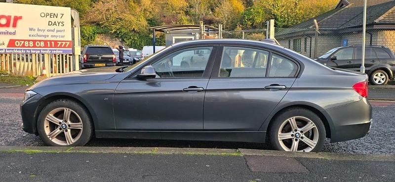 Used BMW 316 Sport Line 2013 White Sedan