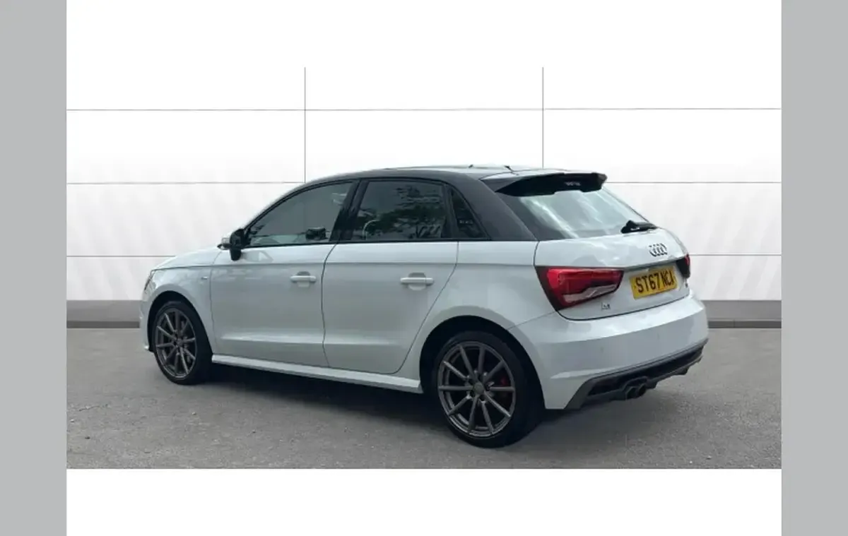 Used Audi A1 S-Line 125 HP (91 kW) 2017 White Hatchback