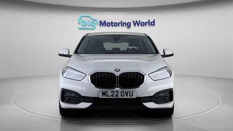 Used BMW 116 114 HP (83 kW) 2022 White Hatchback