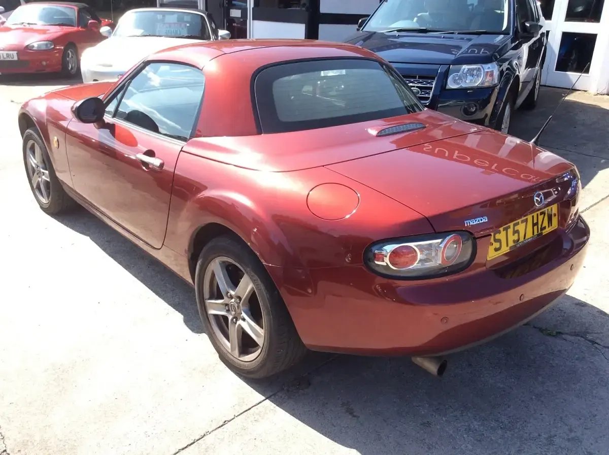 Used Mazda MX5 126 HP (92 kW) 2007 Red Cabriolet