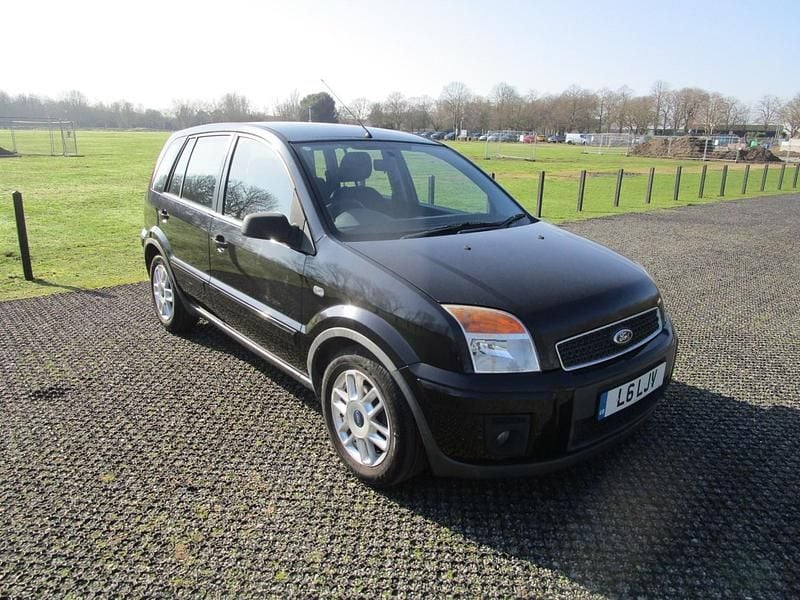 Used Ford Fusion Zetec 101 HP (74 kW) 2008 Black Hatchback