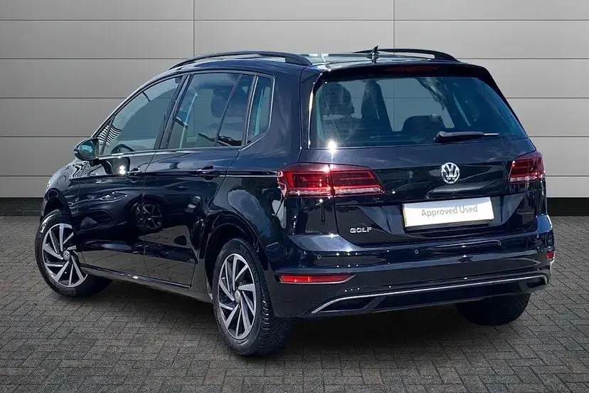 Used VW Golf VIII Match 148 HP (108 kW) 2020 Deep black MPV