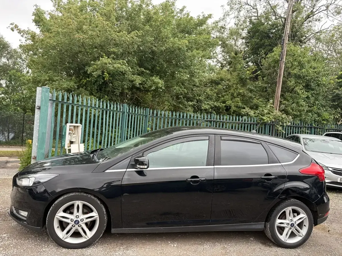 Used Ford Focus Titanium 125 HP (91 kW) 2018 Black Hatchback