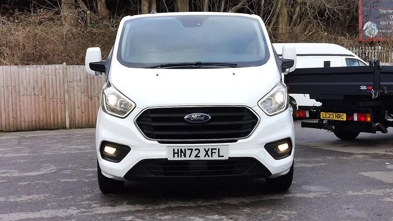 Used Ford Transit Custom Limited 130 HP (95 kW) 2022 White Van