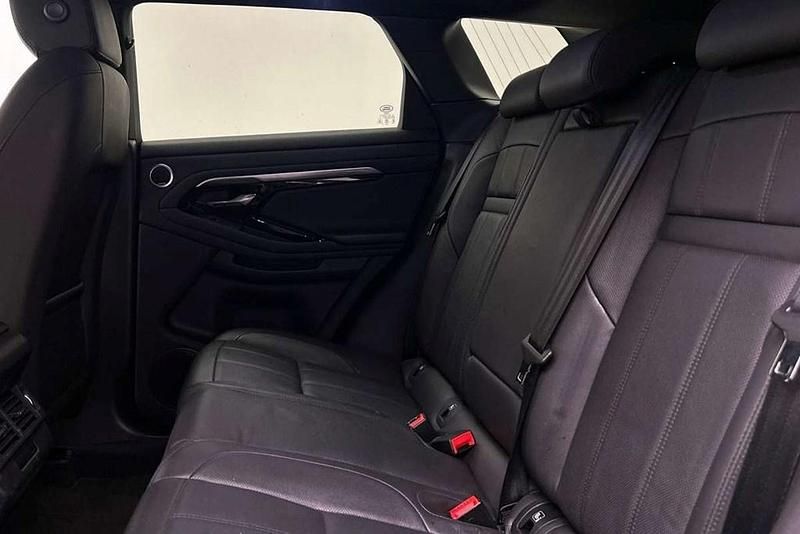 Begagnad Land Rover Range Rover evoque 203 HK (149 kW) 2023 Silver SUV