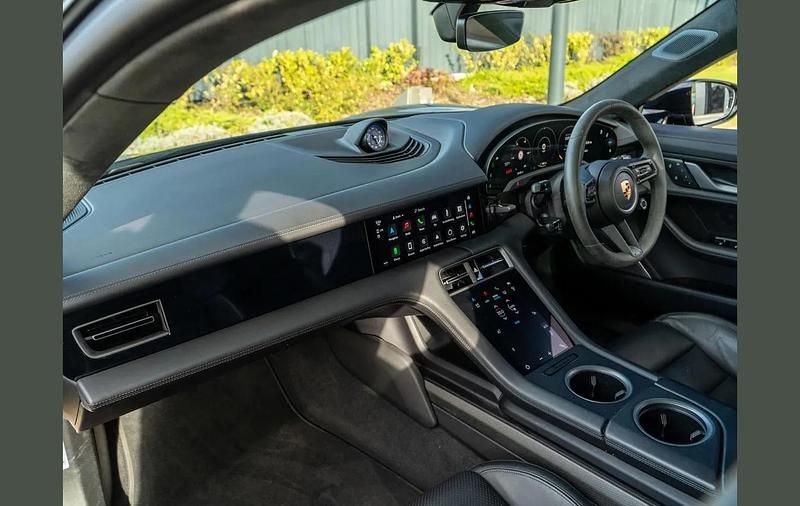 Used Porsche Taycan 559 kW (761 HP) 2023 Black Estate