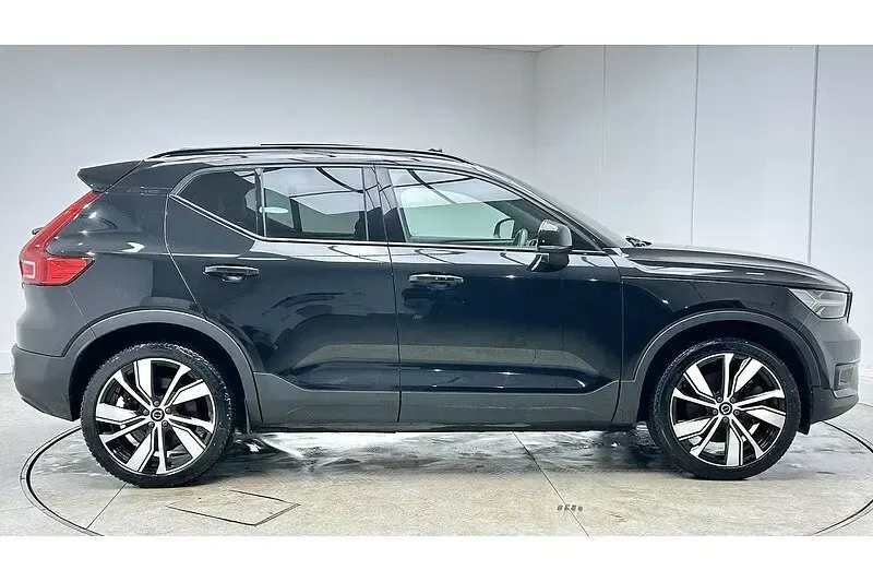 Used Volvo XC40 300 kW (408 HP) 2021 Black SUV
