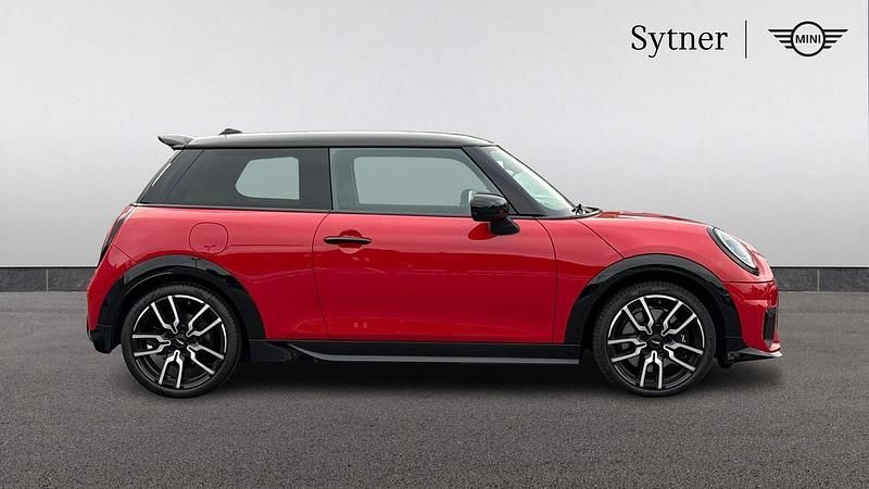Usado Mini Cooper Sport 154 CV (113 kW) 2024 Rojo Utilitario