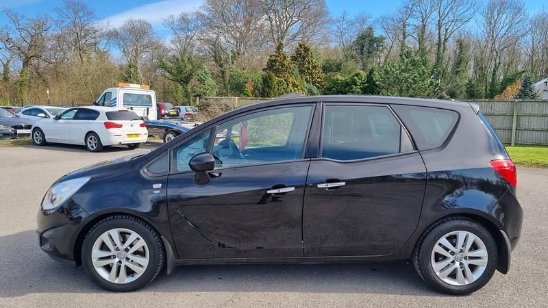 Used Vauxhall Meriva 140 HP (102 kW) 2011 Black MPV