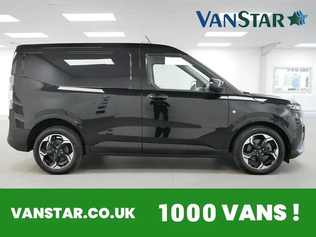 Begagnad Ford Transit Limited 100 kW (136 HK) 2025 Svart Van