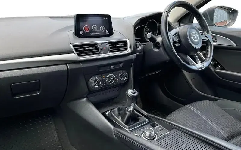 Used Mazda 3 120 HP (88 kW) 2017 Black Hatchback