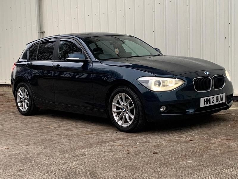 Begagnad BMW 116 2012 Blå Halvkombi