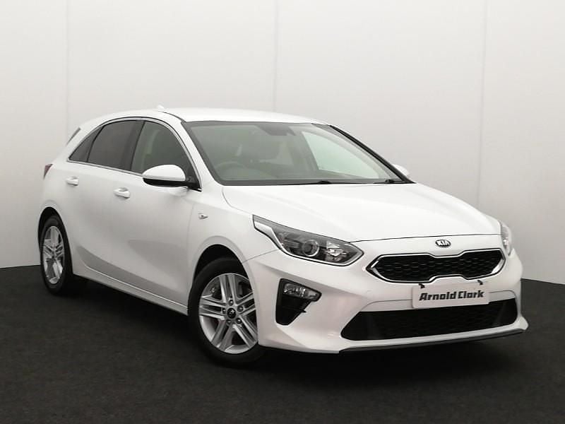White Used 2019 Kia Ceed 2 Hatchback | £10,998 (Fair price) - Image 1/4