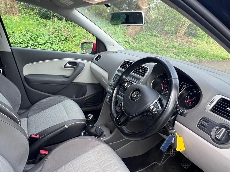 Usado VW Polo Beats 90 HP (66 kW) 2017 Preto Citadino