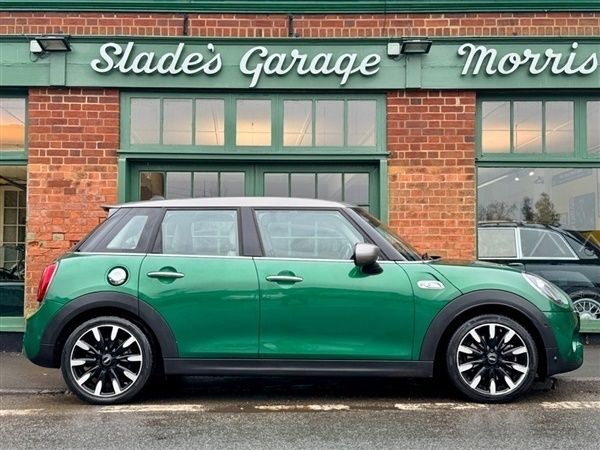 British racing green metallic Used 2021 Mini Cooper S Exclusive Hatchback | £18,950 (Good price) - Image 1/1