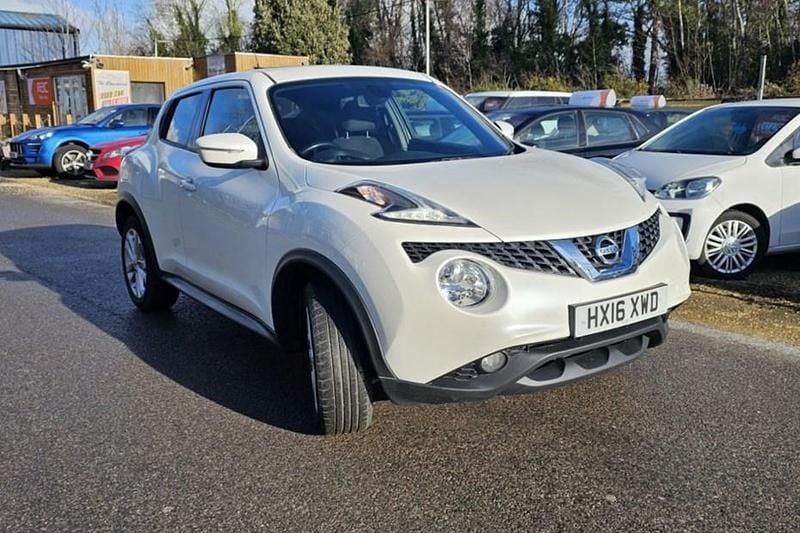 White Used 2016 Nissan Juke N-Connecta SUV | £3,995 (Good price) - Image 1/1