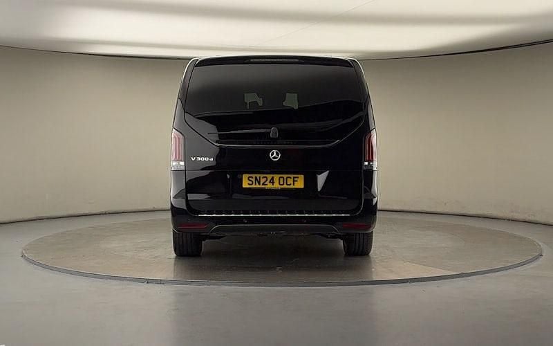 Used Mercedes V300 AMG line 237 HP (174 kW) 2023 Black MPV