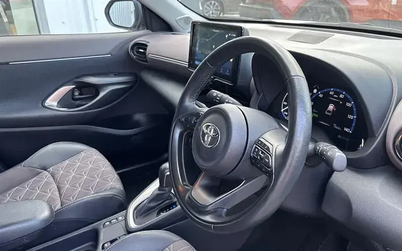 Used Toyota Yaris Cross 116 HP (85 kW) 2024 White SUV