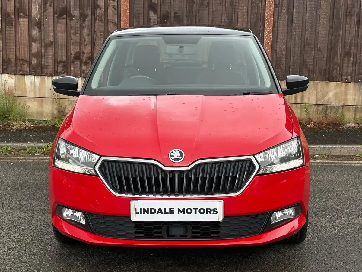 Used Skoda Fabia Colour Edition 75 HP (55 kW) 2019 Red Hatchback