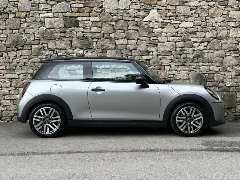 Used Mini Cooper Classic 113 kW (154 HP) 2025 Silver Hatchback
