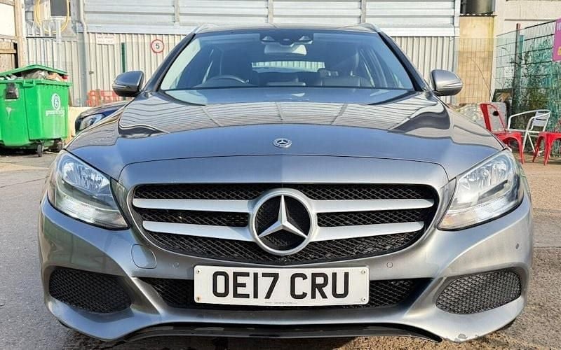 Used Mercedes C200 Executive 184 HP (135 kW) 2018 Estate