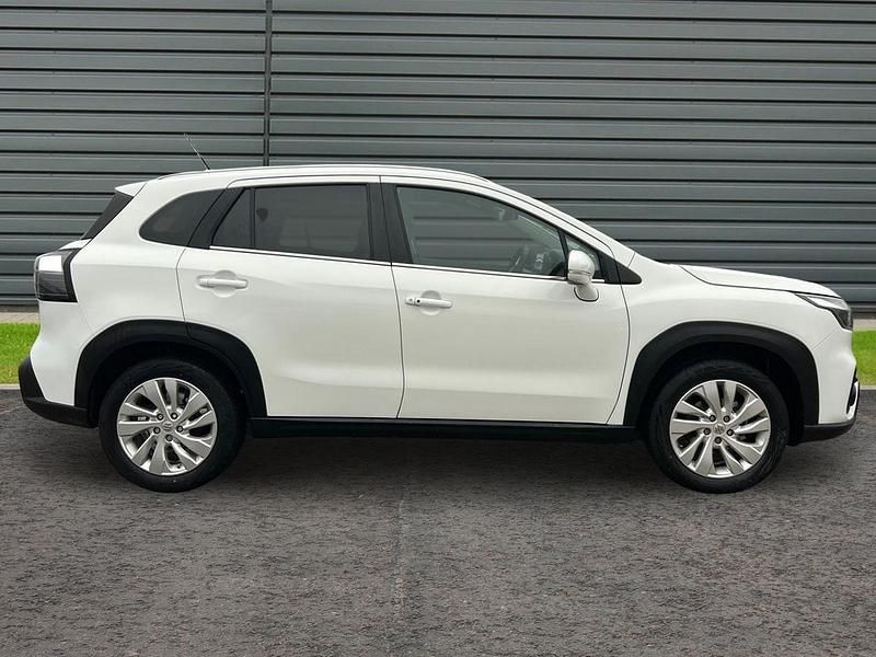 Used Suzuki SX4 129 HP (94 kW) 2025 White Hatchback