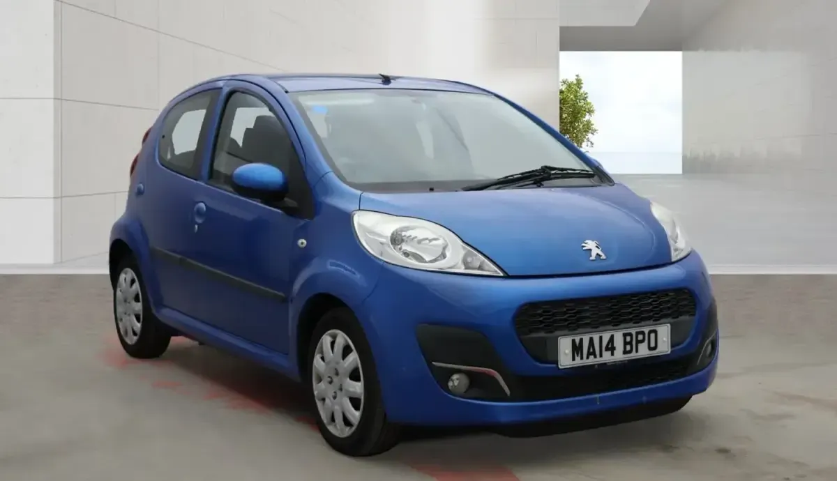 Begagnad Peugeot 107 Active 68 HK (50 kW) 2014 Blå Halvkombi