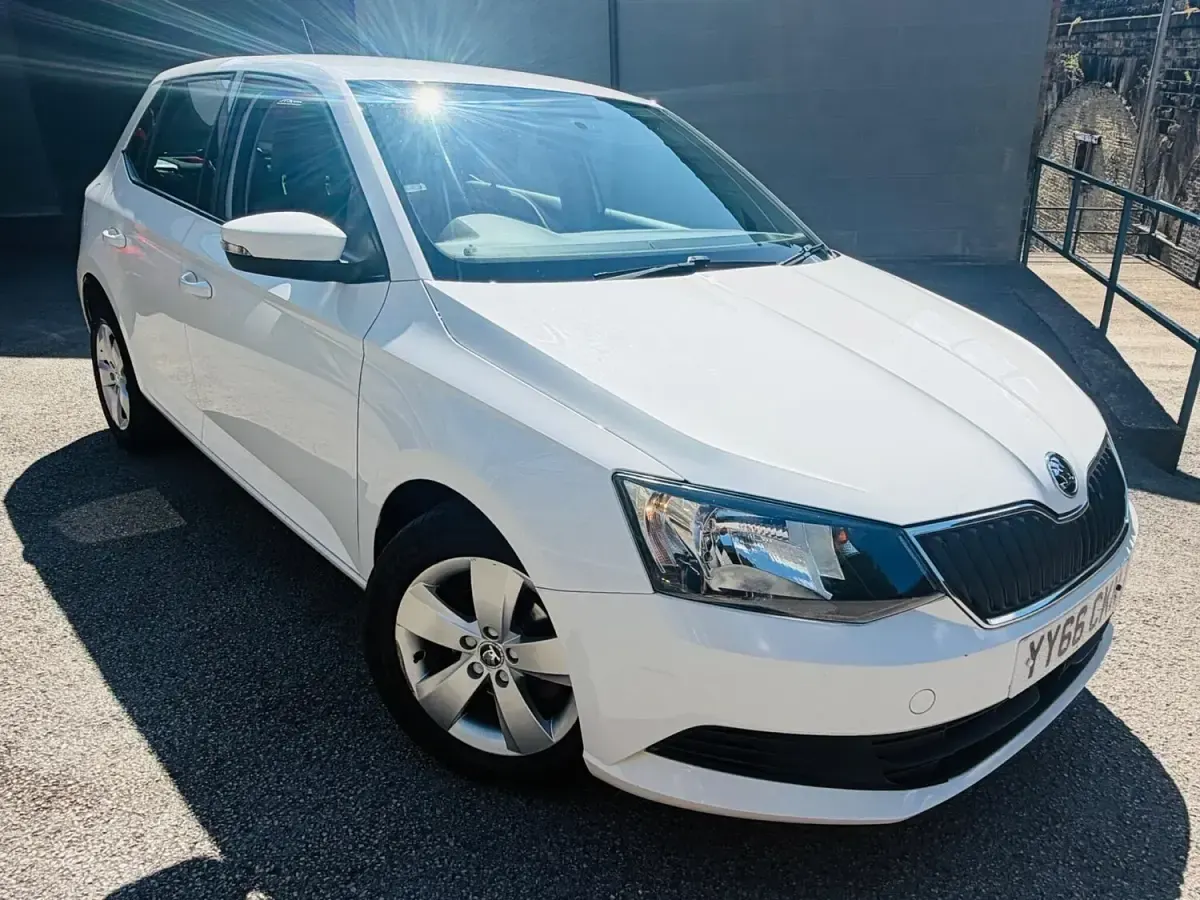 Used Skoda Fabia SE 2016 White Hatchback