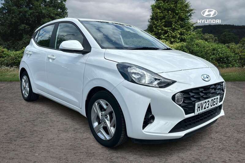 White Used 2023 Hyundai i10 SE Hatchback | £13,348 (Fair price) - Image 1/4