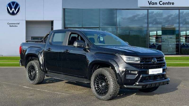 Black Used 2024 VW Amarok Style Pickup | £55,000 (Expensive) - Image 1/4