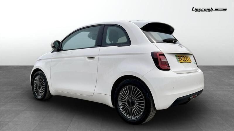 White Used 2022 Fiat 500e Icon Hatchback | £10,910 (Fair price) - Image 1/4