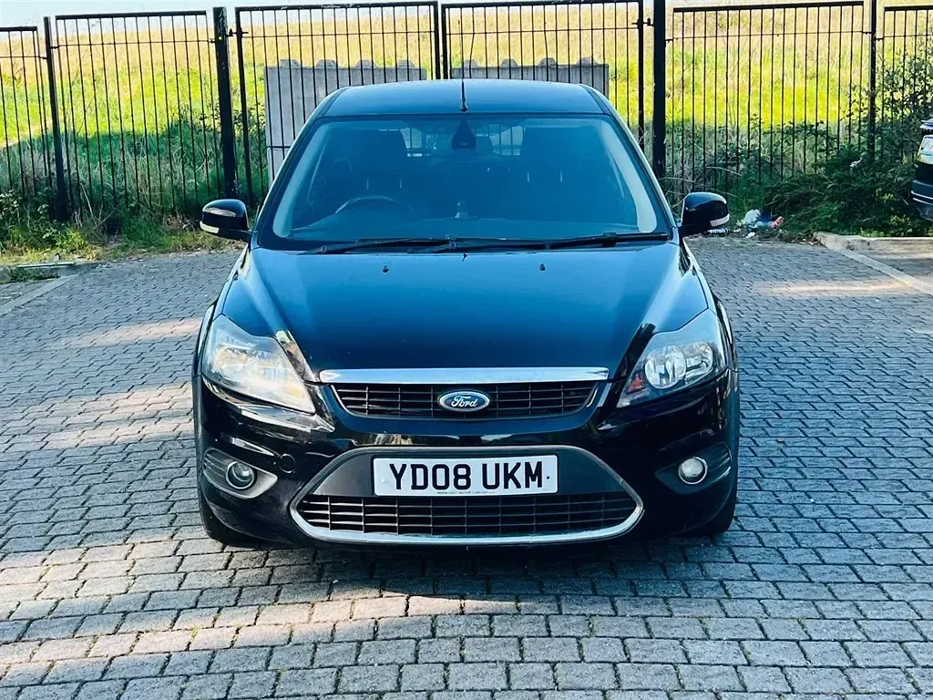 Begagnad Ford Focus Titanium 145 HK (106 kW) 2008 Svart Kombi