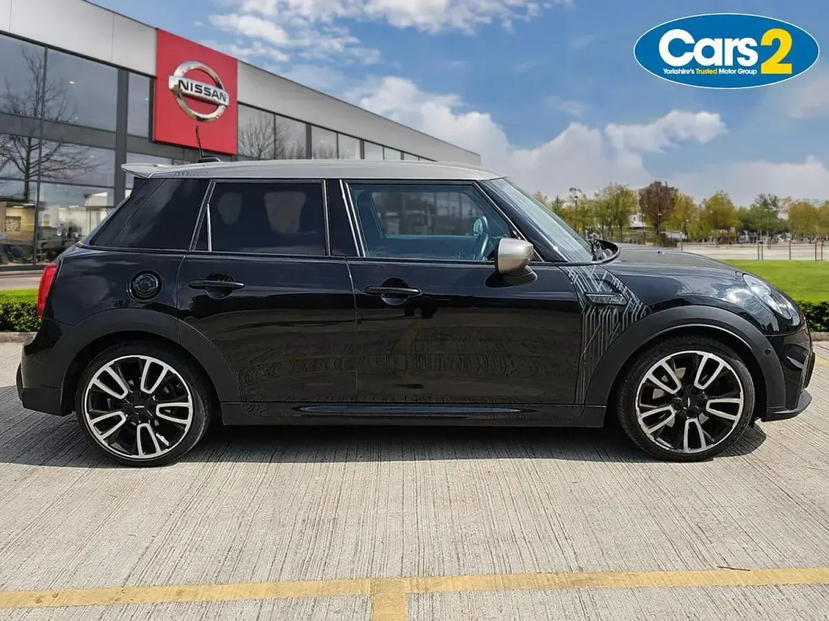 Used Mini Cooper S Hatch 178 HP (130 kW) 2021 Black Hatchback
