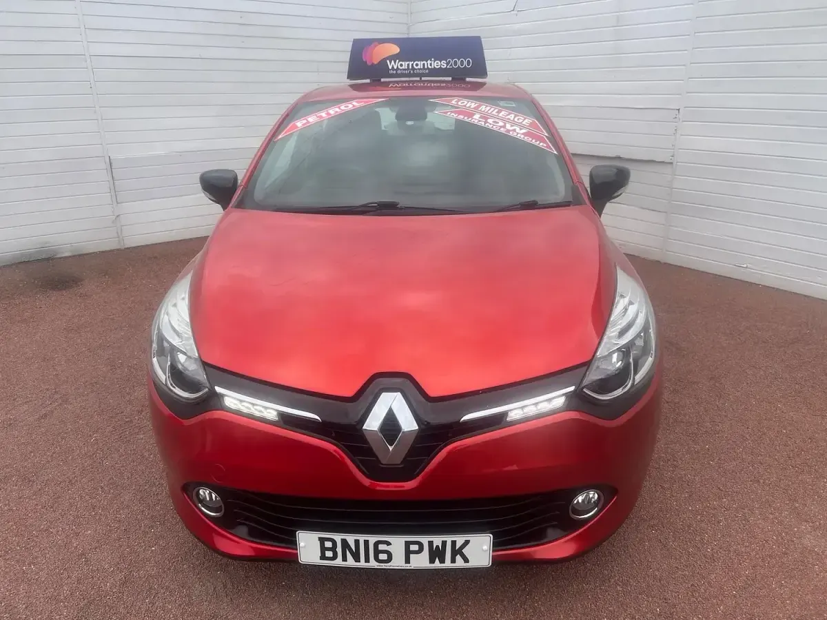 Used Renault Clio IV Dynamique 90 HP (66 kW) 2016 Red Hatchback