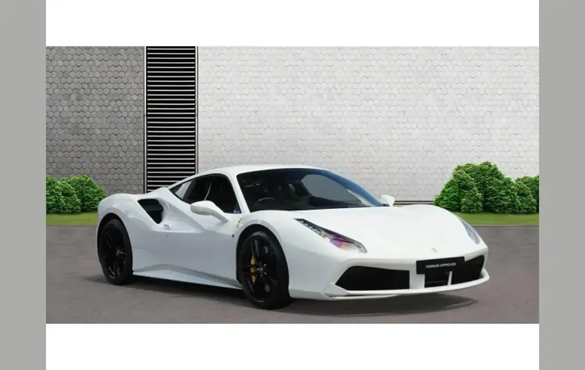 Used Ferrari 488 670 HP (492 kW) 2017 White Coupe