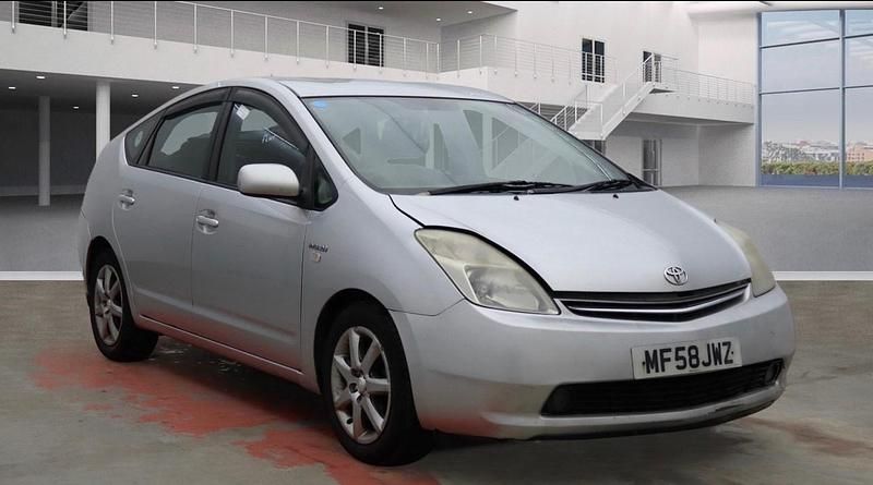 Used Toyota Prius 113 HP (83 kW) 2008 Silver Hatchback