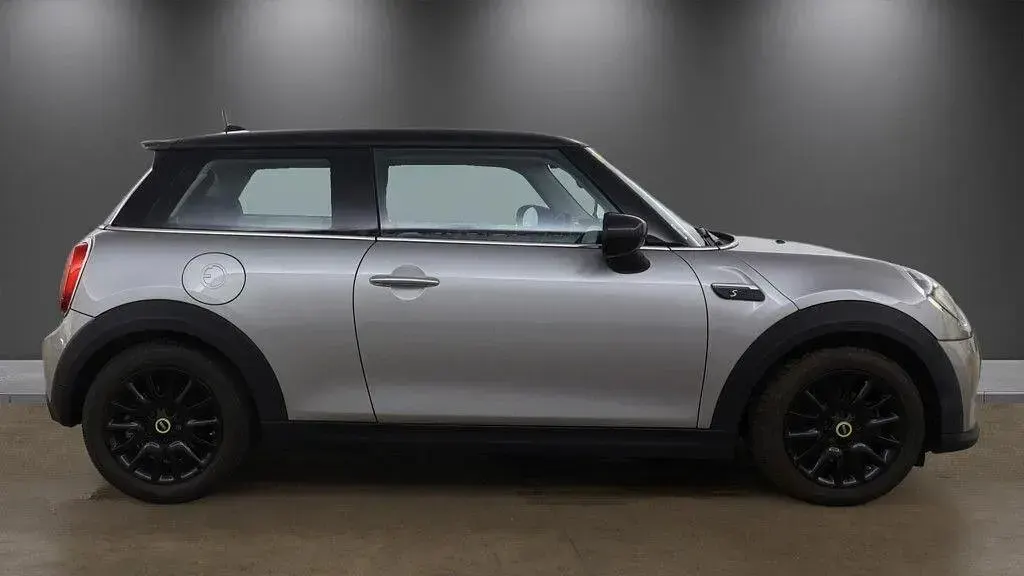 Used Mini Cooper SE Hatch 135 kW (184 HP) 2023 Silver Hatchback