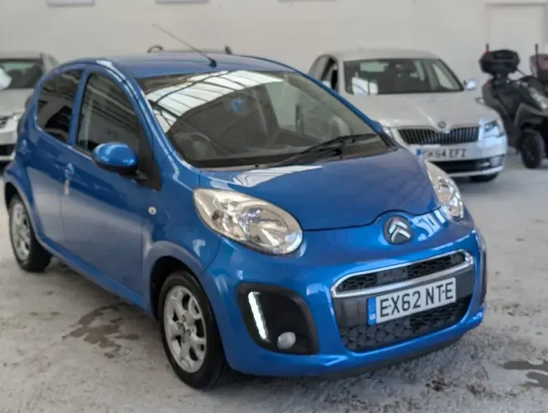 Used Citroën C1 VTR Sport 68 HP (50 kW) 2012 Blue Hatchback