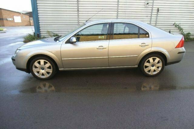 Używany Ford Mondeo 2005 Hatchback