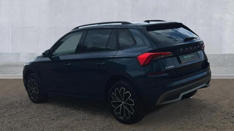 Used Skoda Kamiq SE Drive 150 HP (110 kW) 2021 Petrol blue metallic SUV