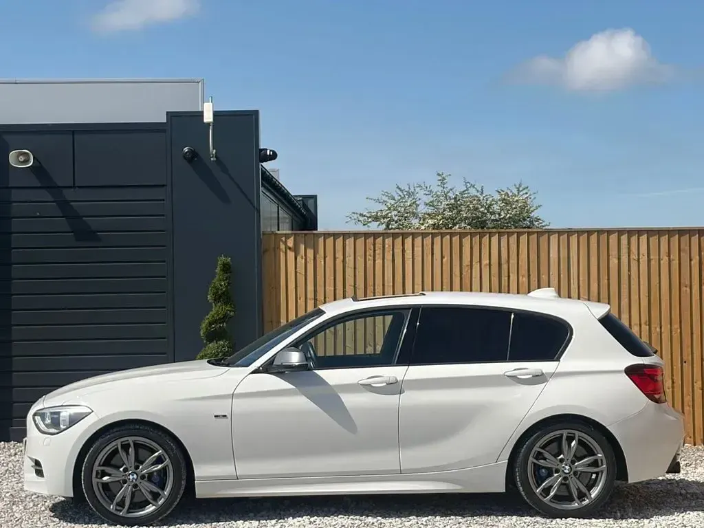 Used BMW M135 M Sport 320 HP (235 kW) 2013 White Hatchback