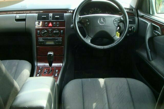 Used Mercedes E220 Classic 2001 Sedan